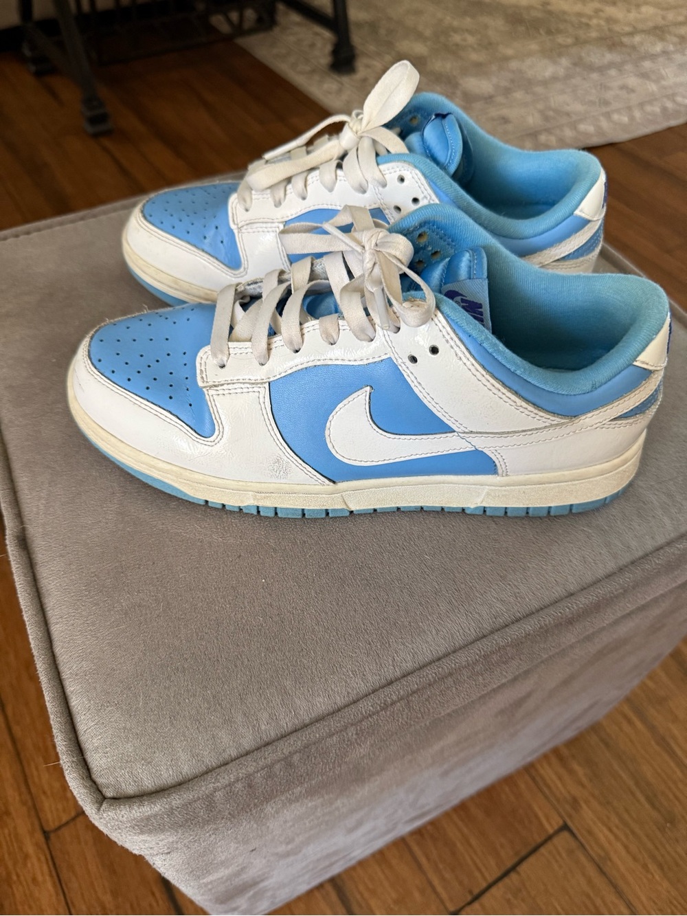 Nike Dunk Low ‘Reverse UNC’ sneakers